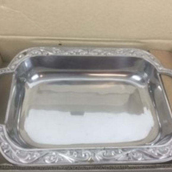 Lenox Butler's Pantry Metal Baker Serveware 2 Qt Baker Holds 16 1/4" Glass Pyrex - Picture 1 of 13